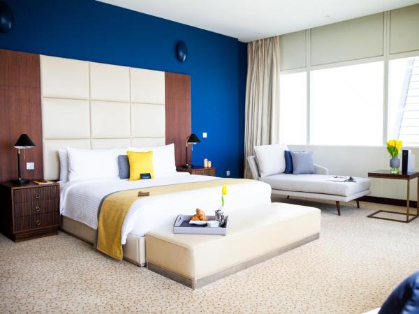 voco Dubai, an IHG Hotel : photo 3 de la chambre suite royale avec vue sur la ville