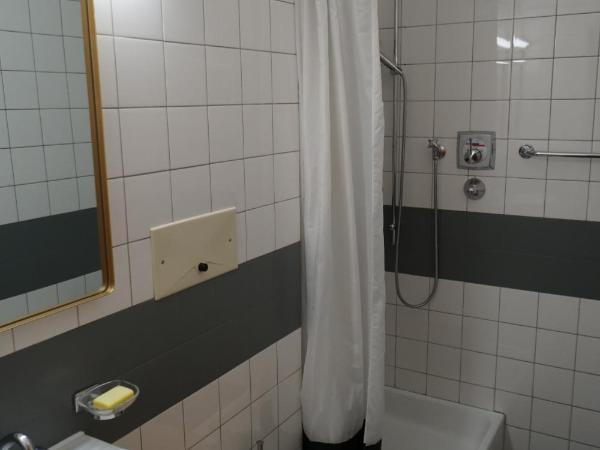 L'Echappée -B&B- : photo 5 de la chambre chambre double deluxe avec vue sur château