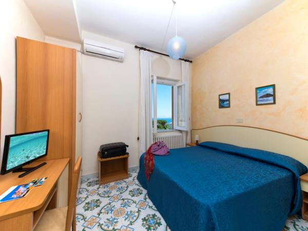 Hotel Casa Di Meglio : photo 1 de la chambre chambre double - vue sur mer