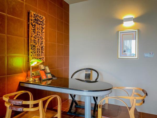 Sino House Phuket Hotel - SHA Plus : photo 4 de la chambre suite exécutive