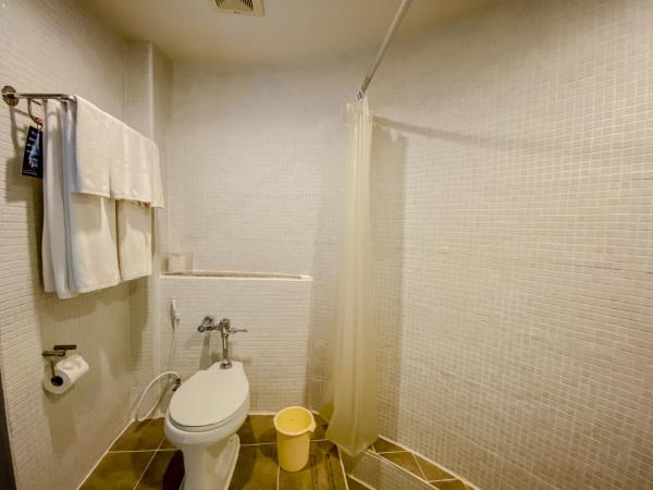 Sino House Phuket Hotel - SHA Plus : photo 7 de la chambre chambre quadruple deluxe