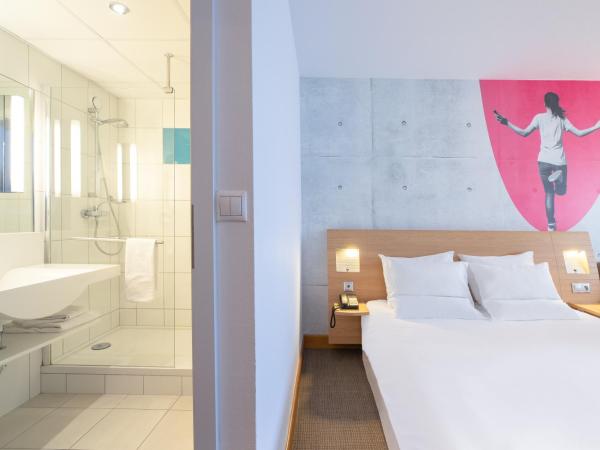 Novotel Wrocław City : photo 2 de la chambre chambre double supérieure avec canapé