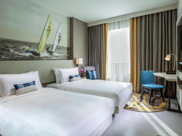 Mercure Pattaya Ocean Resort : photo 2 de la chambre chambre lits jumeaux de luxe avec vue sur l'océan 