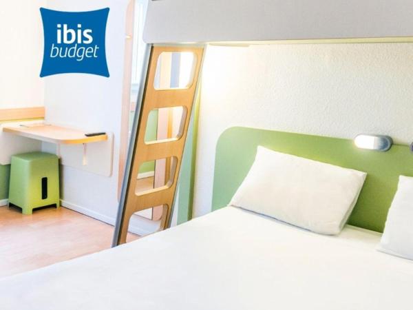 ibis budget Bordeaux Lac : photo 6 de la chambre chambre standard avec 1 lit double et 1 lit superposé