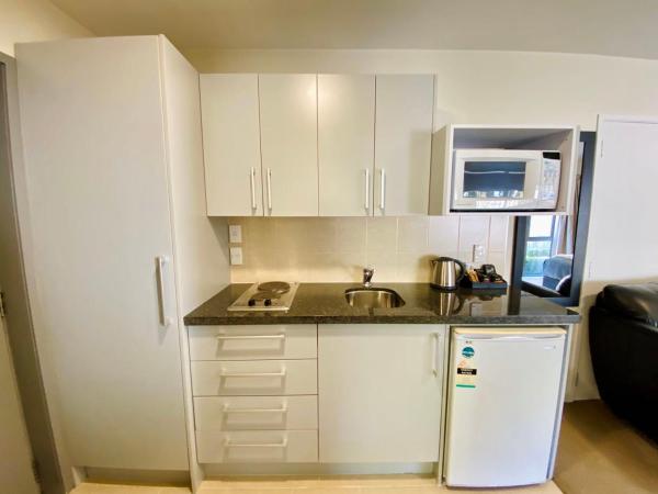 Alpha Motel : photo 4 de la chambre studio avec baignoire spa