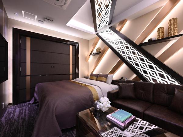 HOTEL VARKIN ANNEX : photo 10 de la chambre chambre lit queen-size