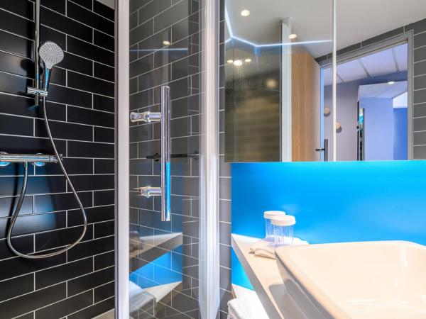 Holiday Inn Express Mechelen City Centre, an IHG Hotel : photo 5 de la chambre chambre standard