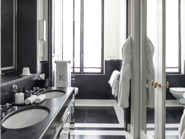 J.K. Place Paris : photo 4 de la chambre chambre deluxe double ou lits jumeaux