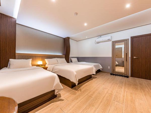 Friendly DH Naissance Hotel by Mindrum Group : photo 2 de la chambre chambre familiale standard - petit-déjeuner inclus