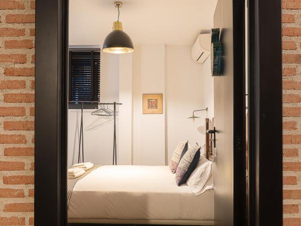 LaNave : photo 1 de la chambre chambre double avec salle de bains privative