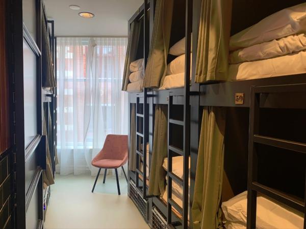 Durty Nelly's Inn : photo 7 de la chambre lit capsule