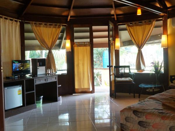 RELAX ECO Life Center - Khao lak : photo 2 de la chambre chambre double - vue sur jardin