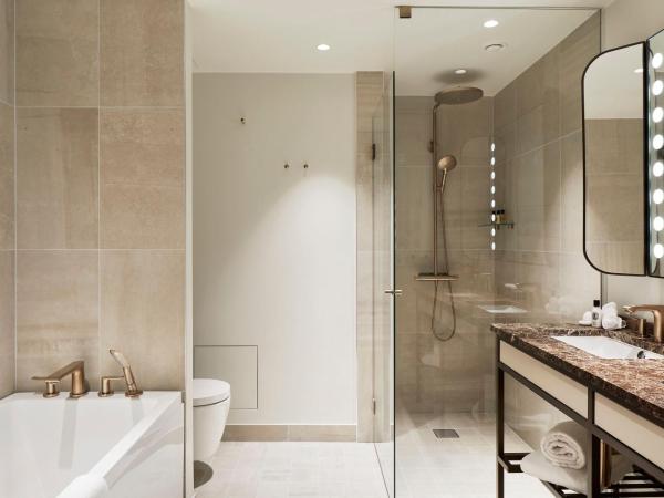Bank Hotel, a Member of Small Luxury Hotels : photo 2 de la chambre hébergement elegant exceptional avec baignoire