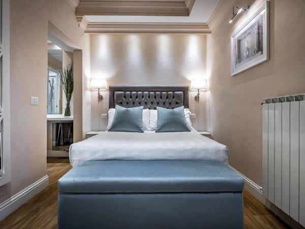 Hotel Ungherese Small Luxury Hotel : photo 1 de la chambre petite chambre double