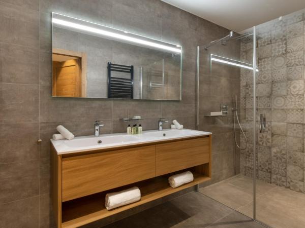 Manali Lodge by Alpine Resorts : photo 7 de la chambre appartement avec vue sur la montagne