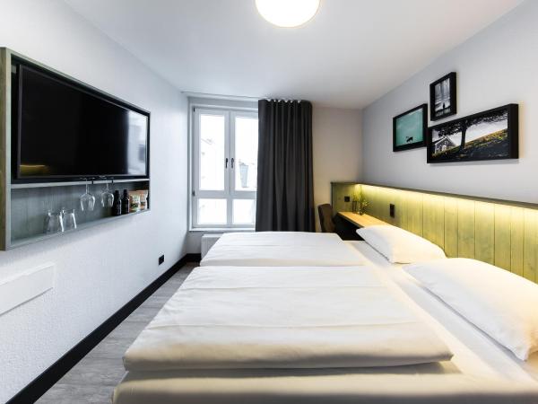 fjord hotel berlin : photo 8 de la chambre hébergement lovely s