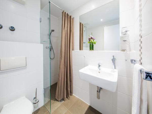 fjord hotel berlin : photo 6 de la chambre hébergement lovely s