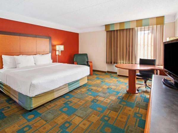 La Quinta by Wyndham Albuquerque West : photo 1 de la chambre chambre exécutive lit king-size - non-fumeurs