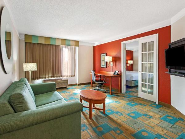 La Quinta by Wyndham Albuquerque West : photo 4 de la chambre suite 1 chambre lit king-size - non-fumeurs