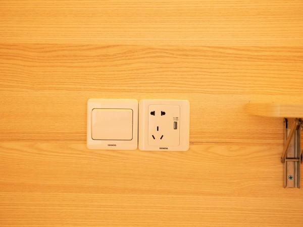 Chengdu Desti Youth Park Hostel Chunxi Road : photo 8 de la chambre lit dans dortoir pour hommes de 8 lits