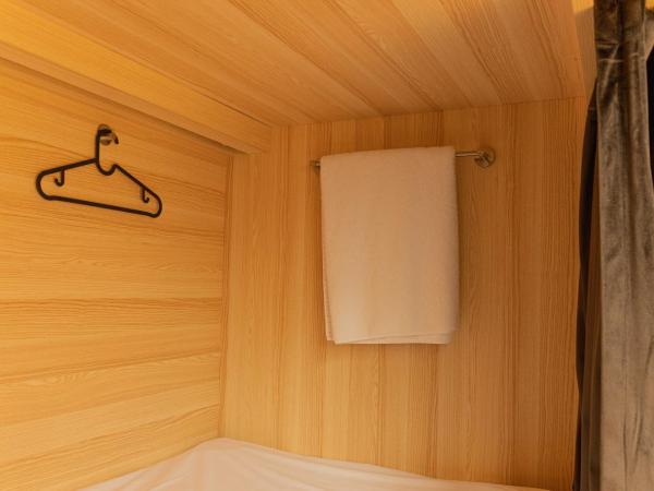 Chengdu Desti Youth Park Hostel Chunxi Road : photo 7 de la chambre lit dans dortoir pour hommes de 8 lits