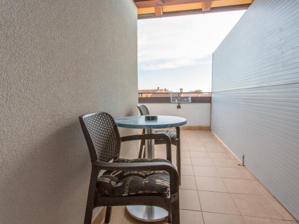 Villa Confort Exclusive : photo 5 de la chambre chambre double Économique (mansardée)