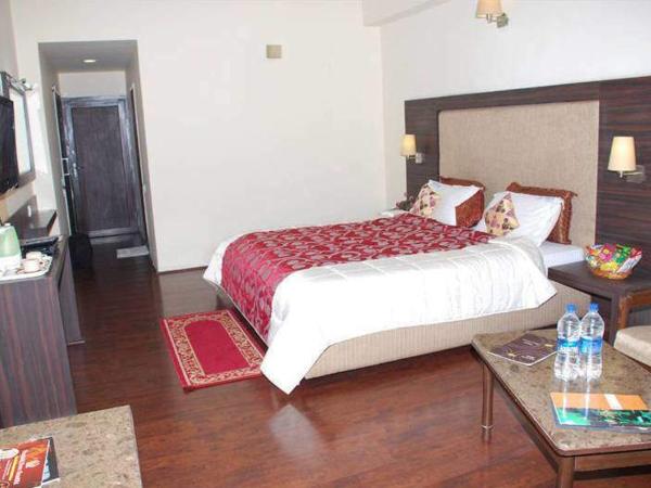 Hotel Jaya International : photo 3 de la chambre chambre double deluxe avec balcon