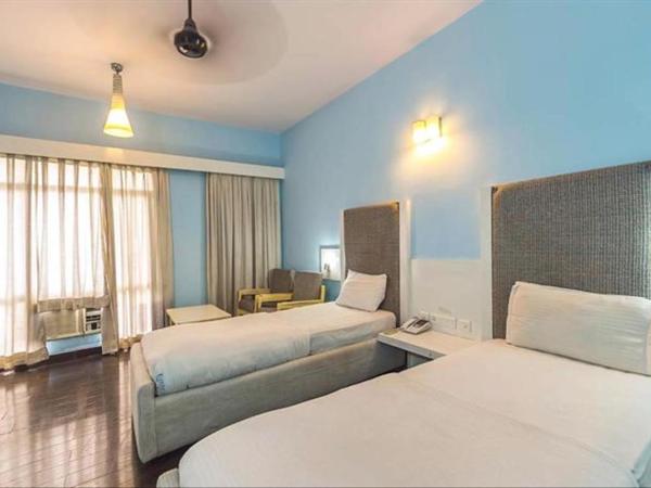 Hotel Jaya International : photo 1 de la chambre chambre simple avec balcon