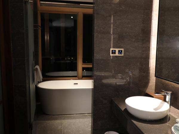 G-Luxe by Gloria Taimei Suzhou : photo 7 de la chambre wanxiang double room with lake view