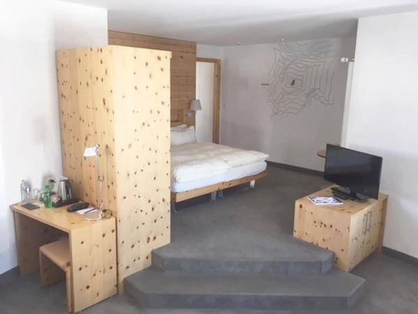 3100 Kulmhotel Gornergrat : photo 3 de la chambre suite junior - vue sur mont cervin