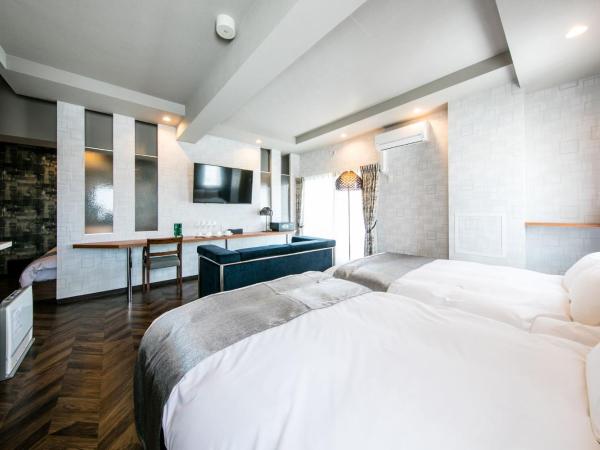 VILLA KOSHIDO kotoni : photo 2 de la chambre family room - italien modern