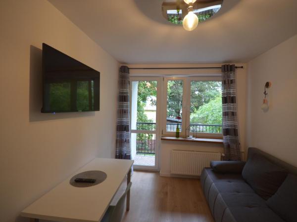 Blue Sail Sopot Apartments : photo 9 de la chambre suite avec balcon