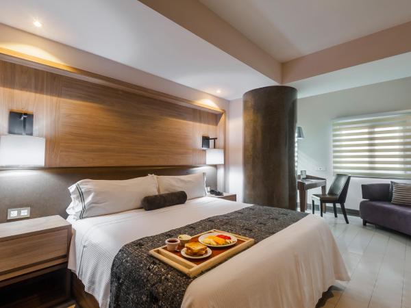 Hotel Real Maestranza : photo 1 de la chambre chambre lit king-size standard