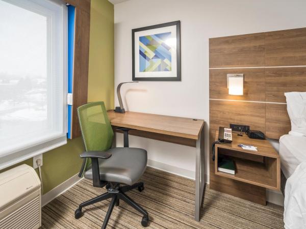 Holiday Inn Express Indianapolis South, an IHG Hotel : photo 2 de la chambre chambre lit king-size standard avec canapé-lit - non-fumeurs