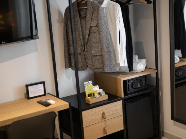 Attico43 B&B : photo 4 de la chambre chambre triple