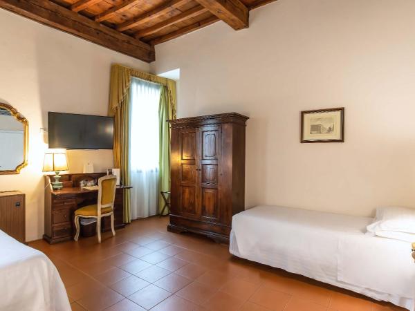 Hotel Machiavelli Palace : photo 3 de la chambre chambre triple