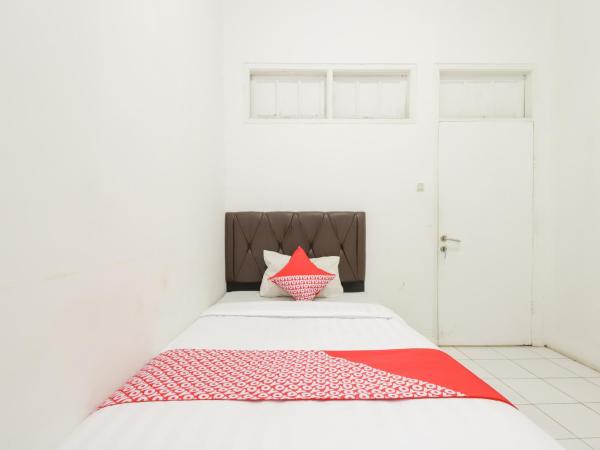 OYO 1111 Pasar Baru Inn : photo 3 de la chambre chambre simple standard