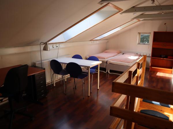 Rooms in quiet Yellow Courtyard Apartment : photo 7 de la chambre suite 2 chambres