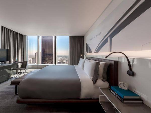 InterContinental - Los Angeles Downtown, an IHG Hotel : photo 1 de la chambre chambre king premium avec vue sur ville