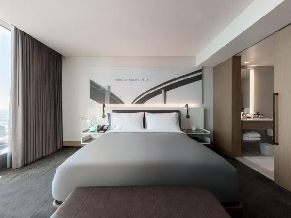 InterContinental - Los Angeles Downtown, an IHG Hotel : photo 4 de la chambre chambre king premium avec vue sur ville