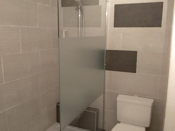 Kiki's B&B : photo 7 de la chambre chambre double avec lit d'appoint