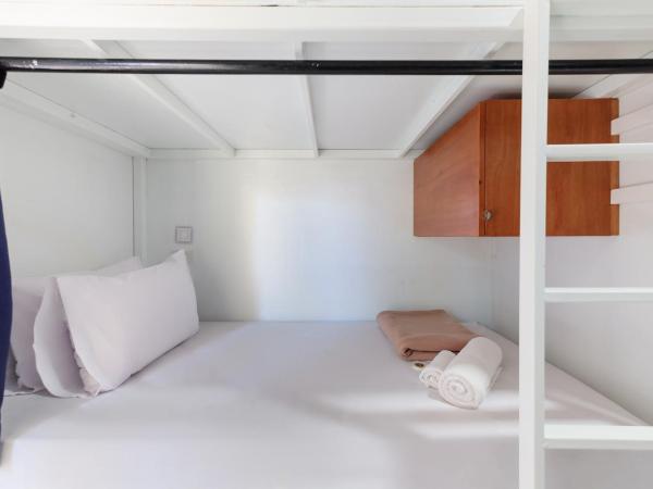 The Little Nest Phuket : photo 2 de la chambre lit dans dortoir mixte de 6 lits