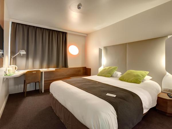 Campanile La Roche Sur Yon Centre Gare : photo 4 de la chambre chambre double