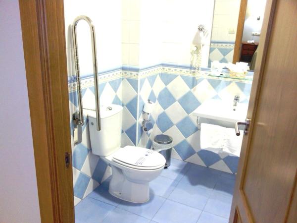 Hotel Goya : photo 2 de la chambre chambre double - accessible aux personnes à mobilité réduite