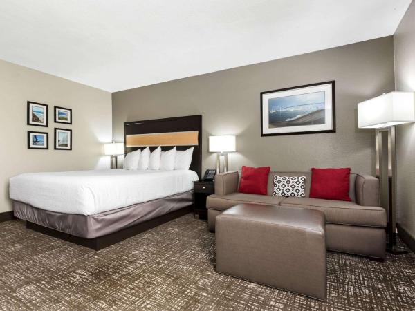 La Quinta by Wyndham San Diego Mission Bay : photo 2 de la chambre chambre lit king-size exécutive