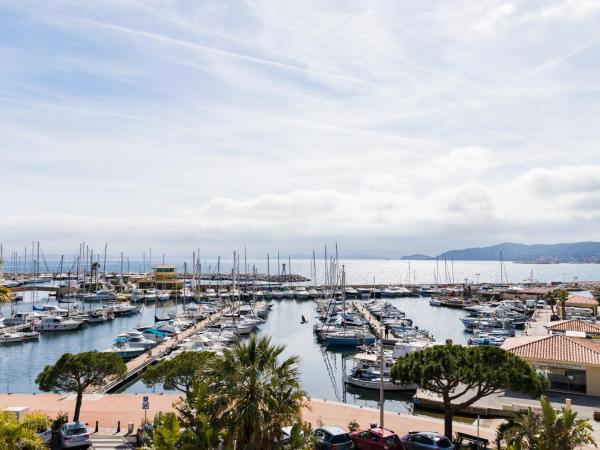 Le Rabelais : photo 2 de la chambre chambre double privilège avec vue sur la mer