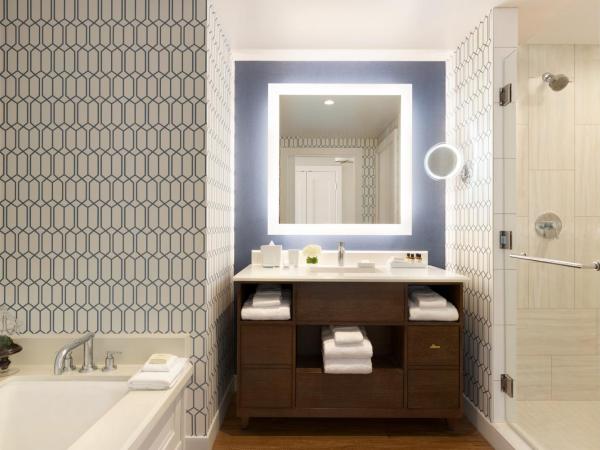 Fairmont Austin : photo 2 de la chambre deluxe room, 2 queen beds, accessible tub