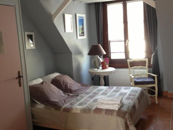 Hotel de Nesle : photo 3 de la chambre chambre double avec salle de bains privative