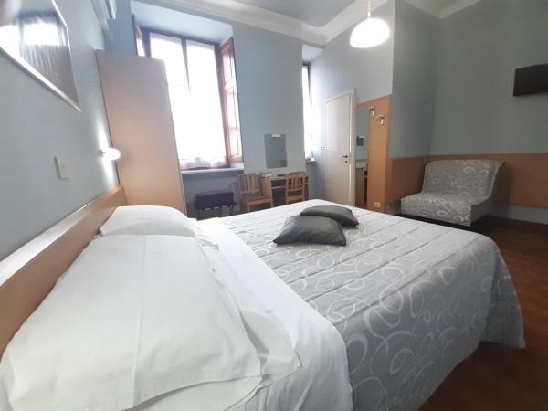 Hotel Alba Torino centro : photo 1 de la chambre chambre triple avec salle de bains privative