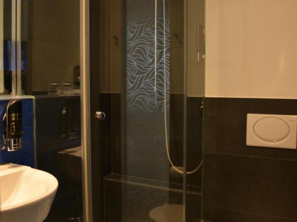 Belle Blue Zentrum : photo 4 de la chambre chambre lit queen-size